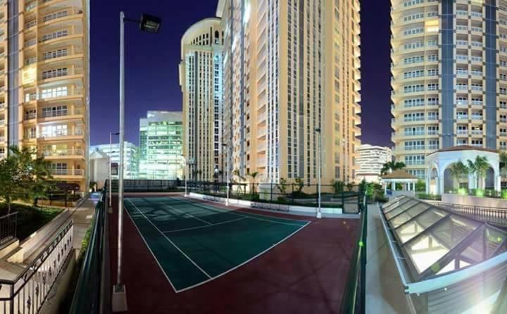 Studio At Viceroy T4 Florence Way Маніла Екстер'єр фото